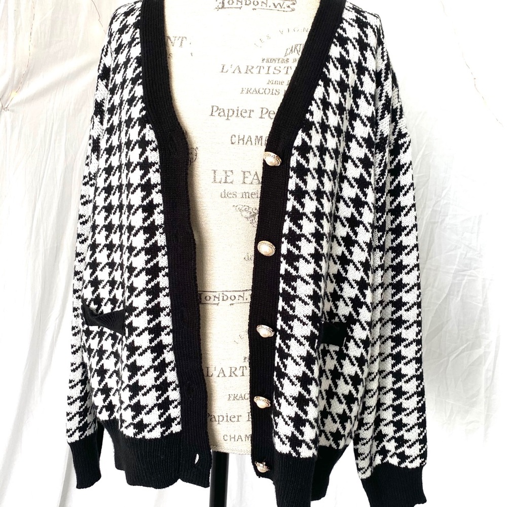Cardigan 🆕 black white knit 5 buttons sweater v-neck oversized hip length - Picture 8 of 17